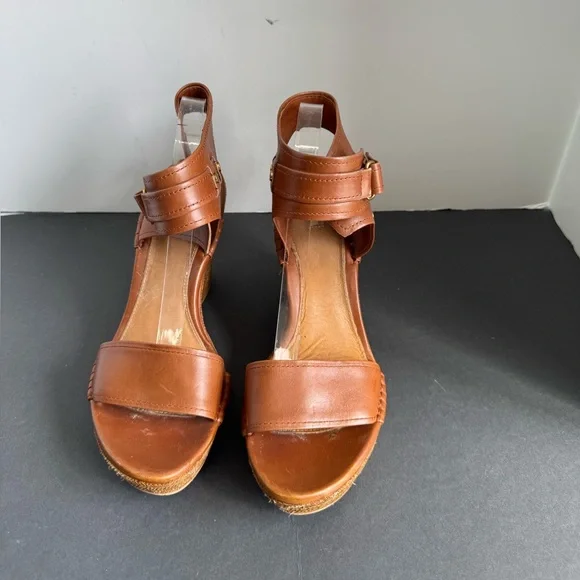 UGG ‘Maryanne’ Wedge Sandal. Size 9.5 - Picture 7 of 14
